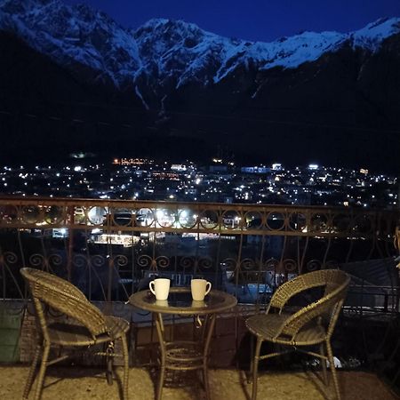 Belas Guesthouse Казбеги Екстериор снимка