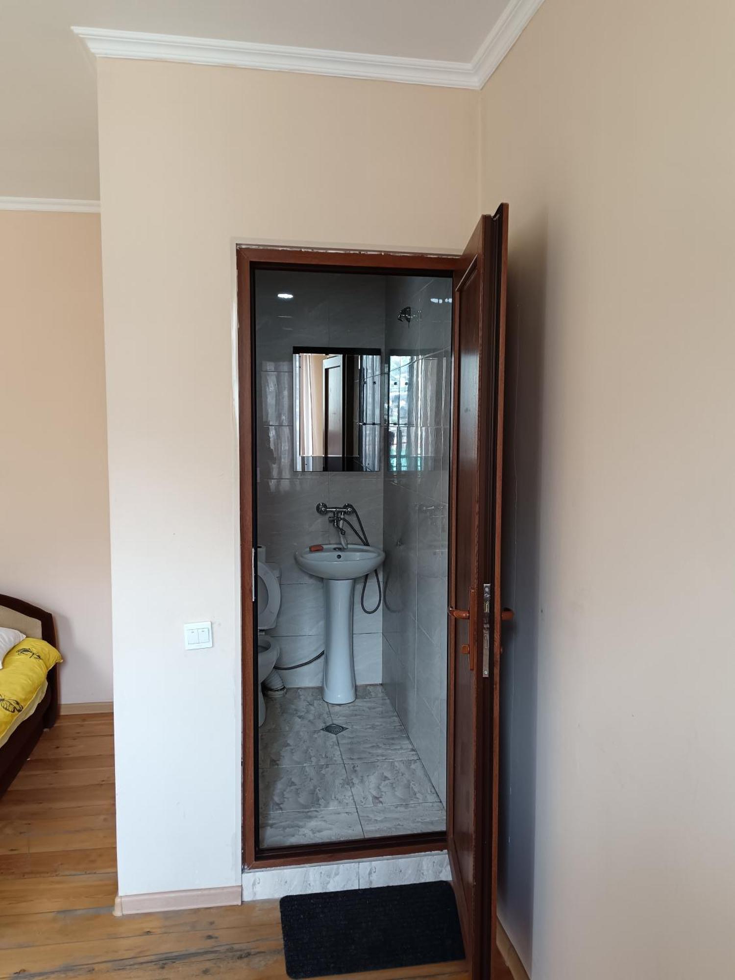 Belas Guesthouse Казбеги Екстериор снимка